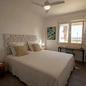 https://apartamento-en-primera-lnea-de-playa-tarifa.es-andalucia.com